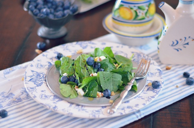 Blueberry and Spinach Salad - VRAI Magazine