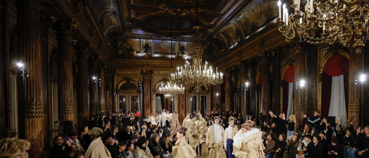 Viktor&Rolf Couture SS25 at Haute Couture Week