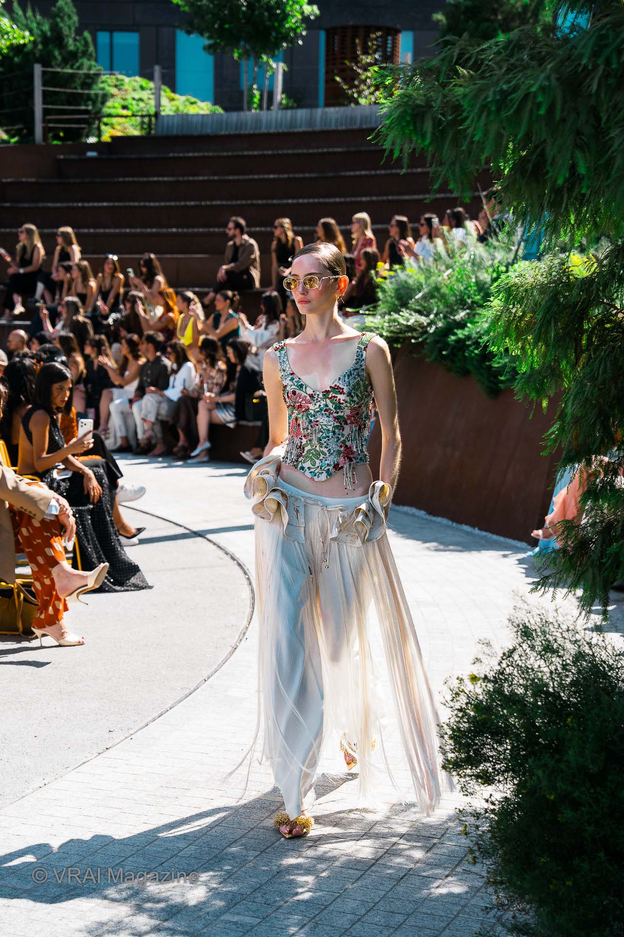 PatBOSS27_Runway-039-39