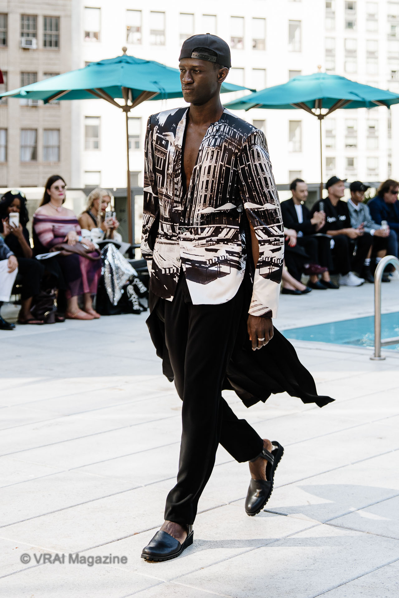 RYNSHUSS27_Runway-002-3