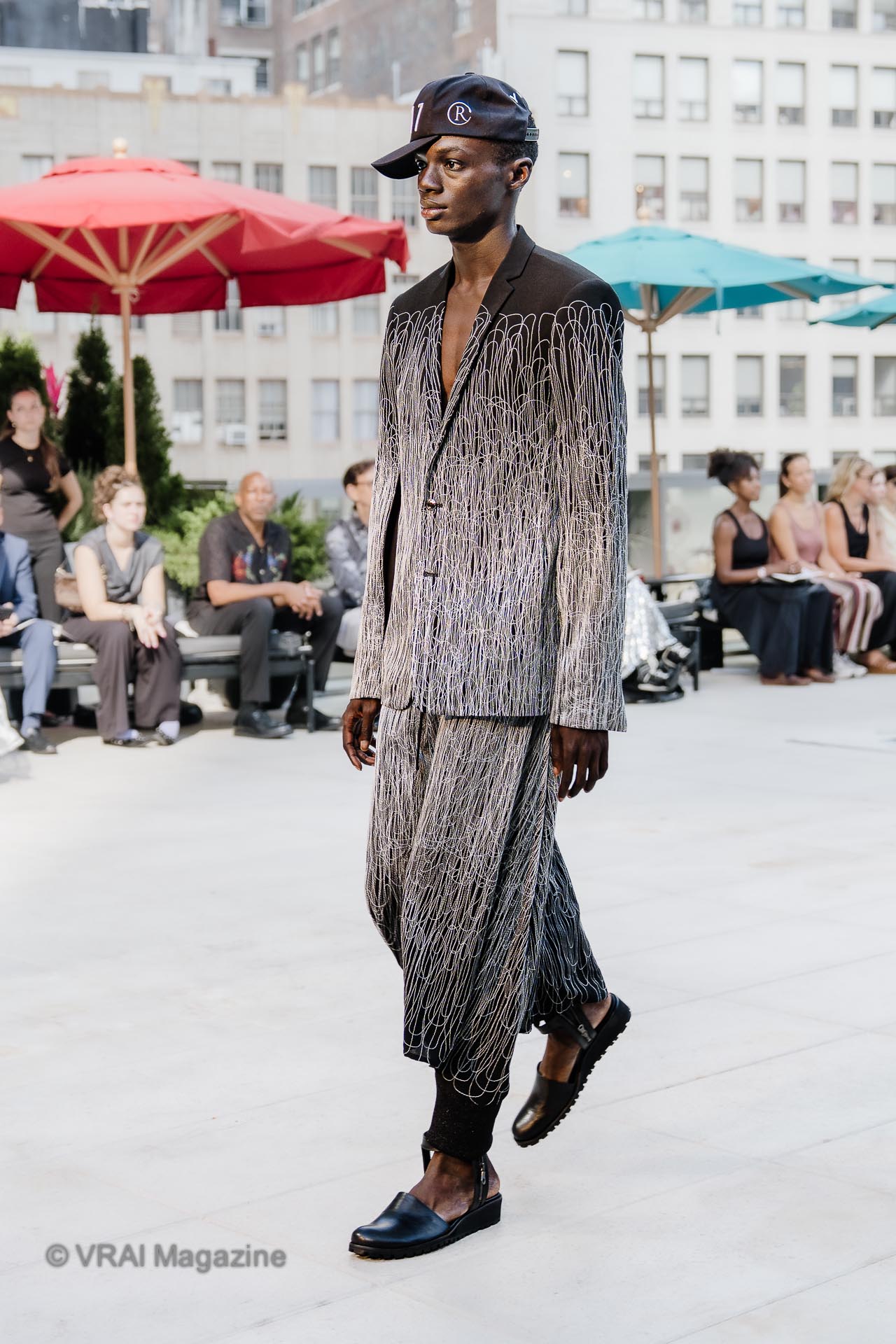 RYNSHUSS27_Runway-013-14