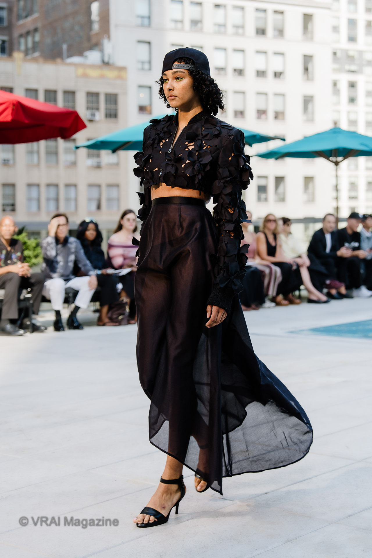 RYNSHUSS27_Runway-021-22