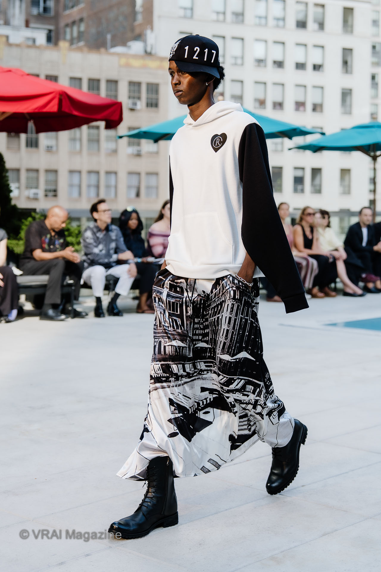 RYNSHUSS27_Runway-022-23