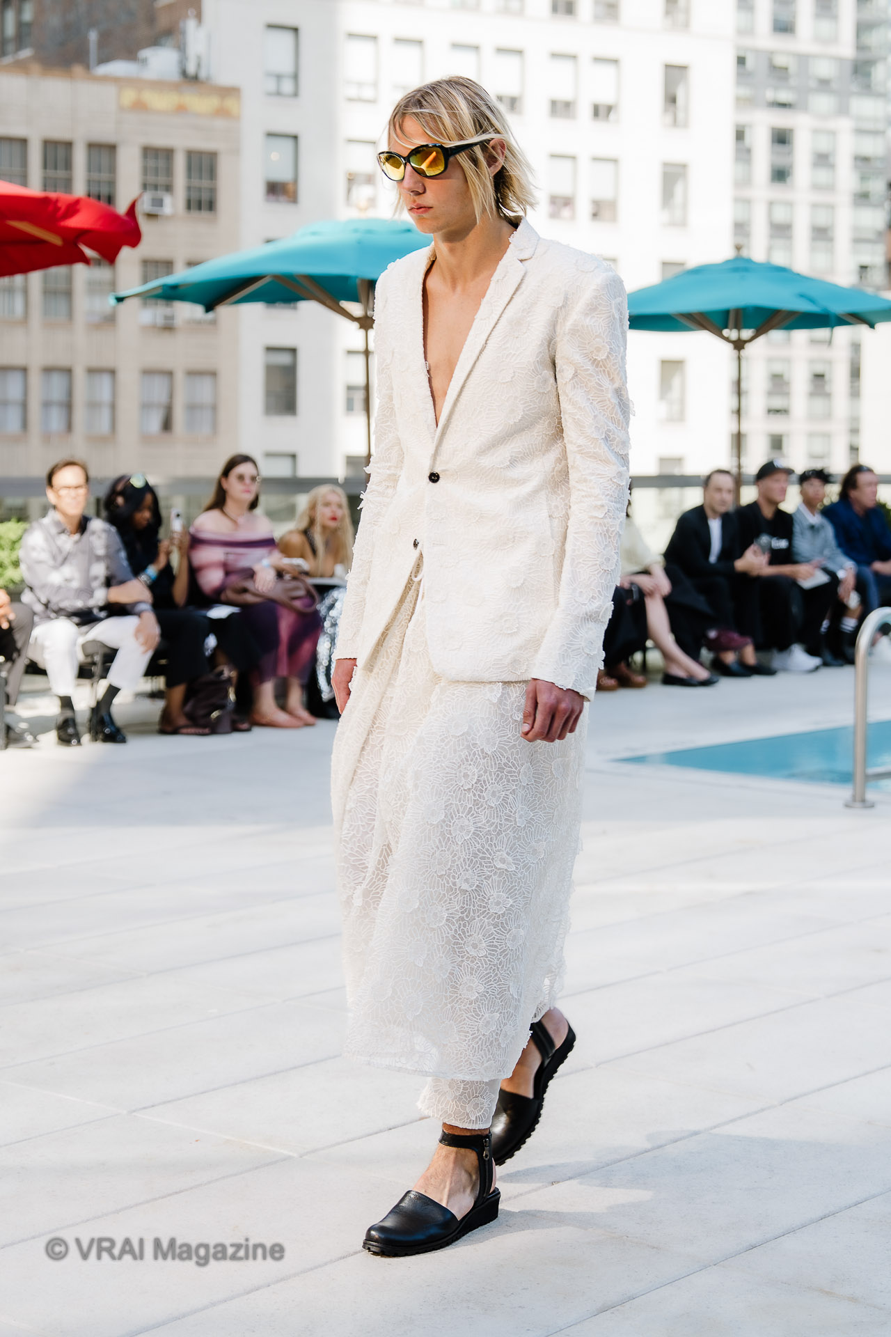 RYNSHUSS27_Runway-023-24