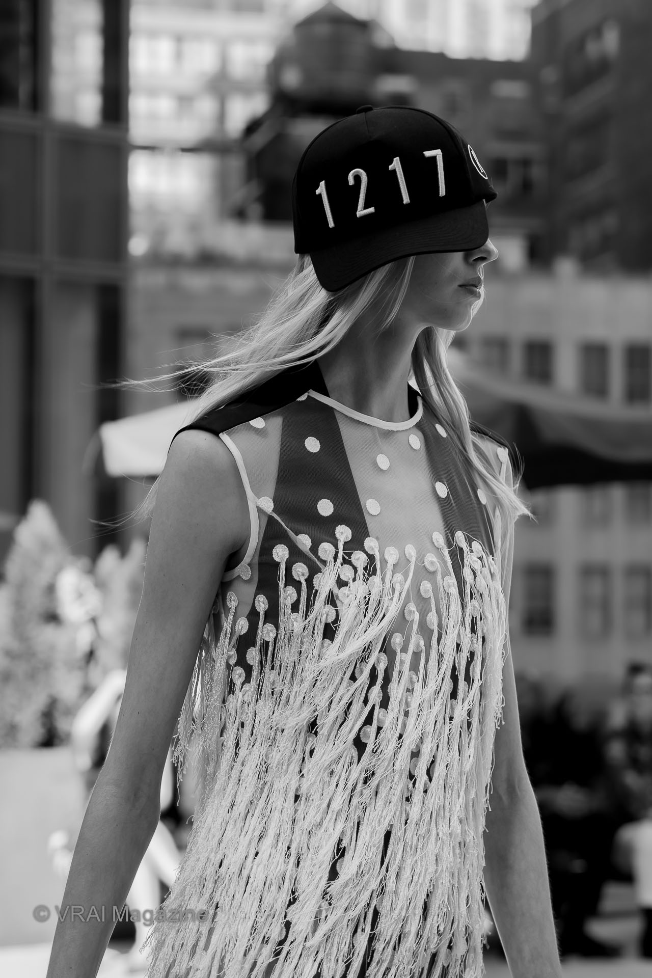 RYNSHUSS27_Runway-040-39