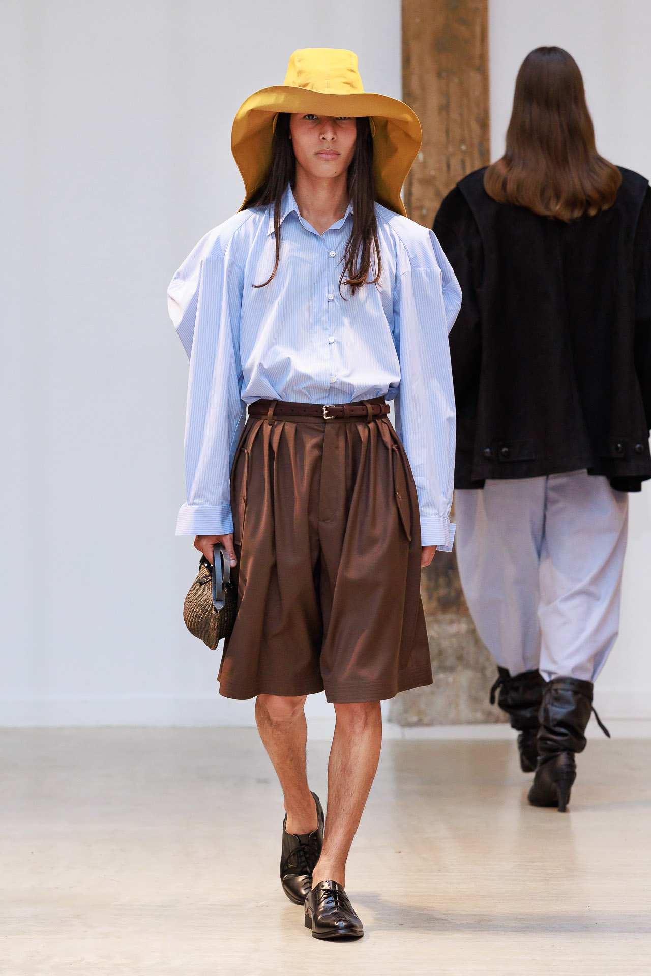 LOOK 2 -2