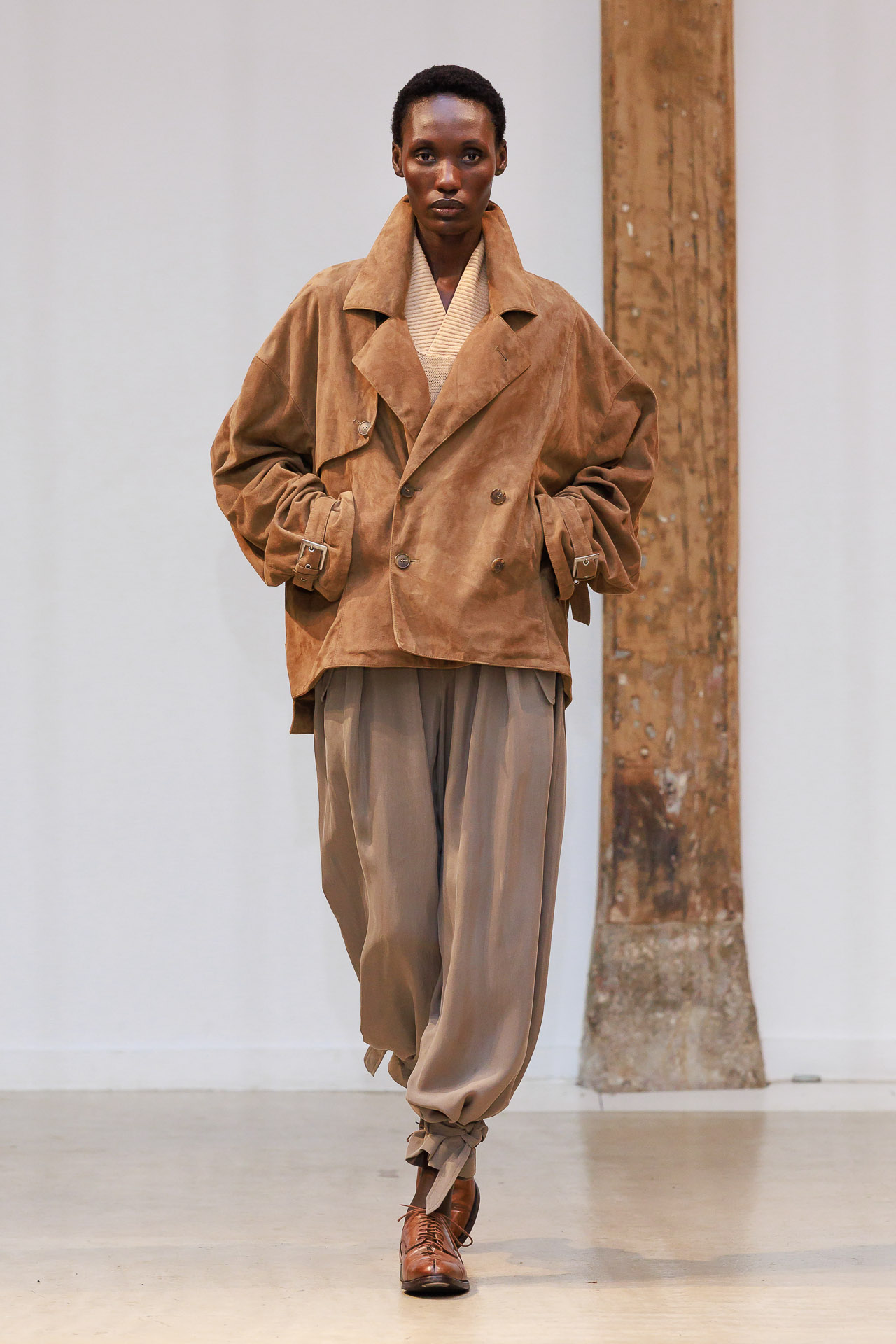 LOOK 3-3
