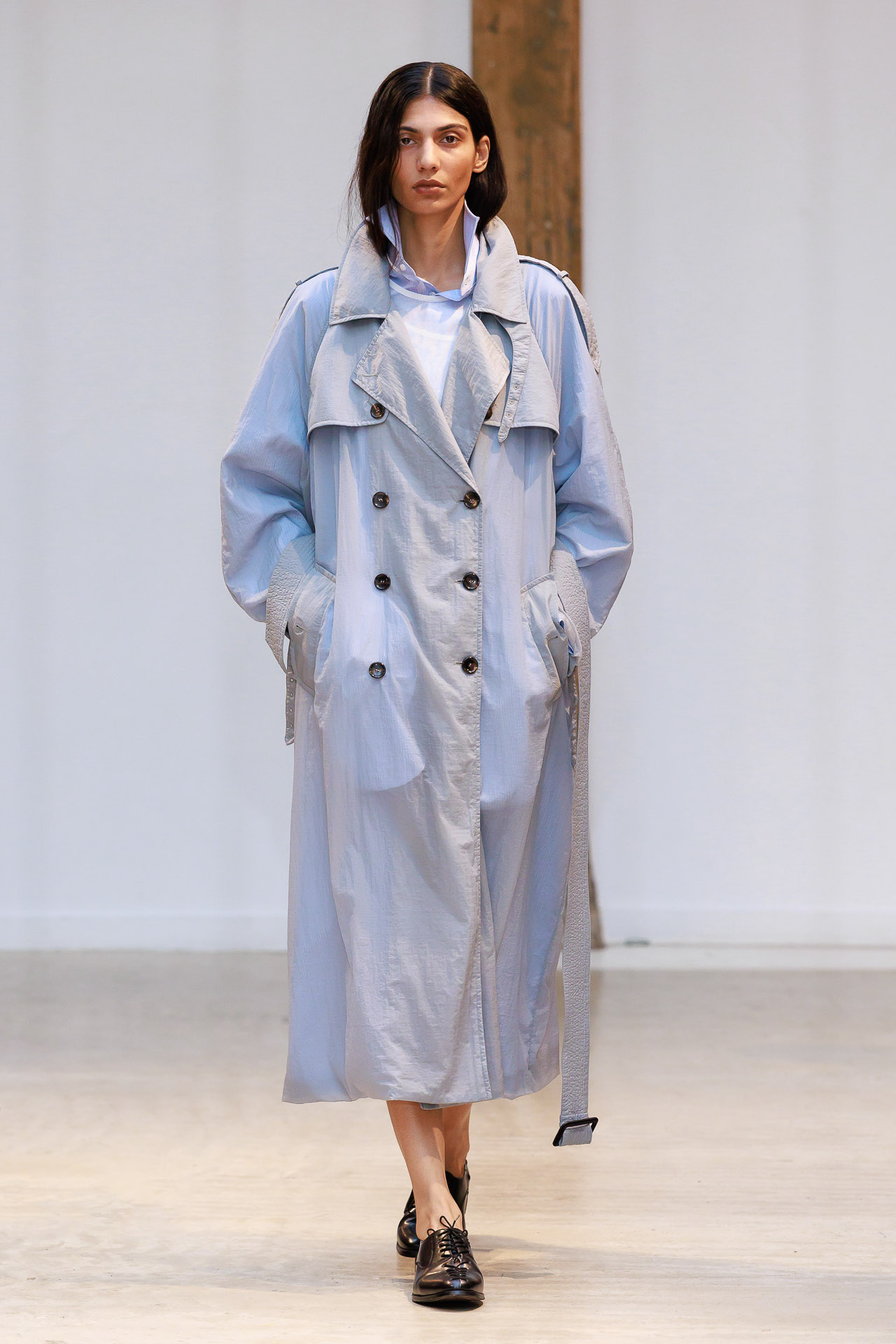 LOOK 4-4
