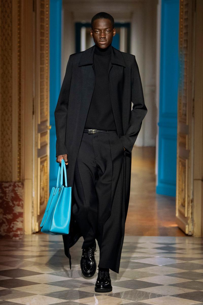 002 VALENTINO PAP MEN FW2425