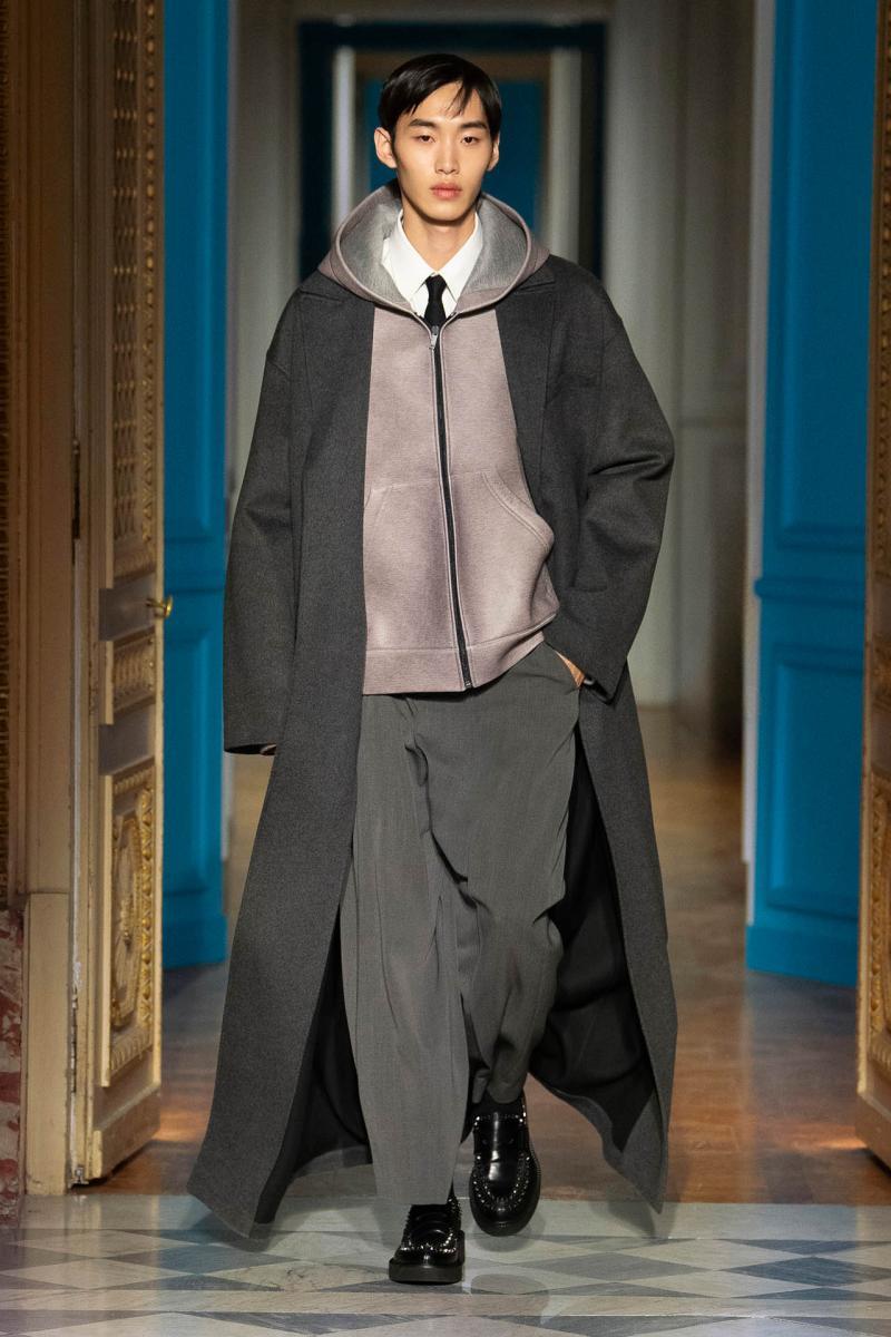 030 VALENTINO PAP MEN FW2425