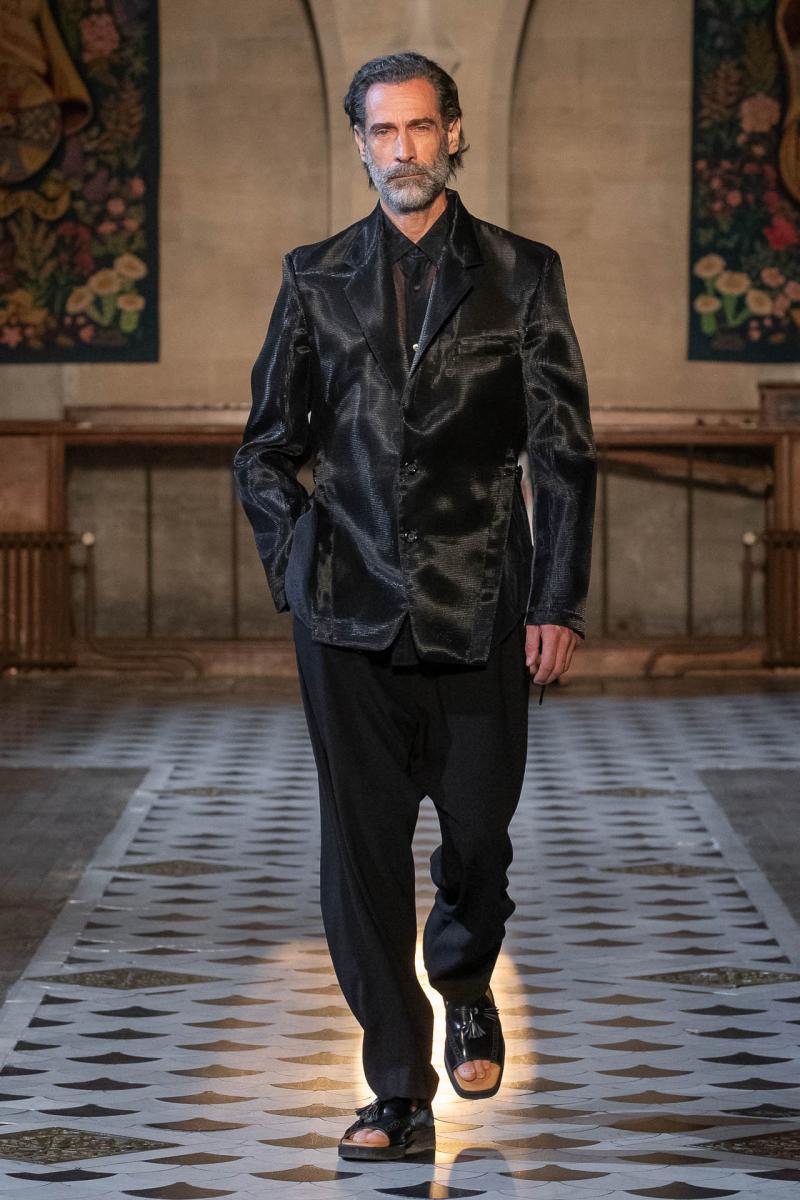 032 (1) (1) (1) (1) (1)