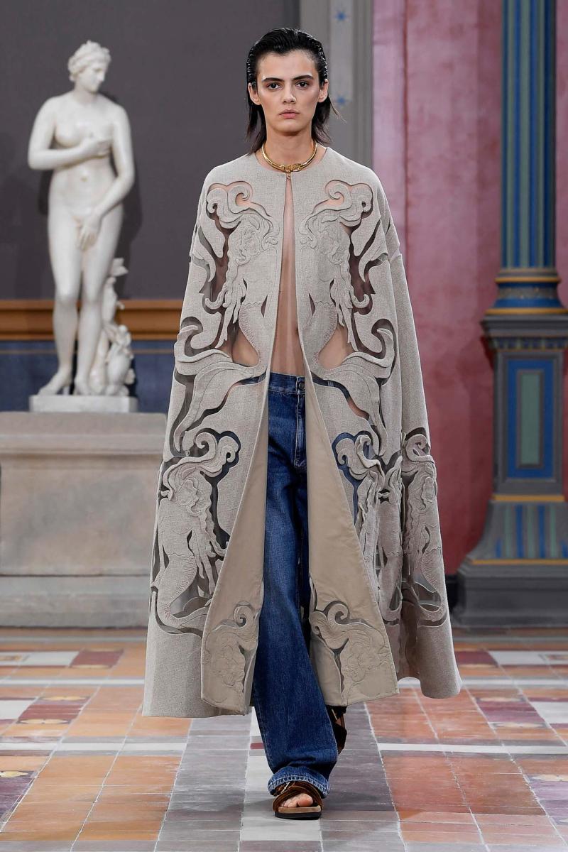 032 VALENTINO PAP SS24-2