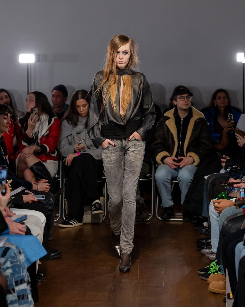 Aaron-Esh IG High look06