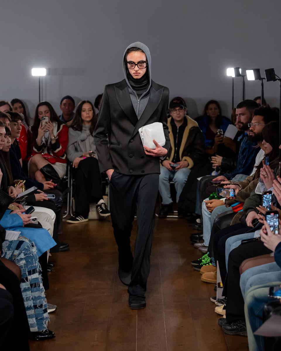 Aaron-Esh IG High look07