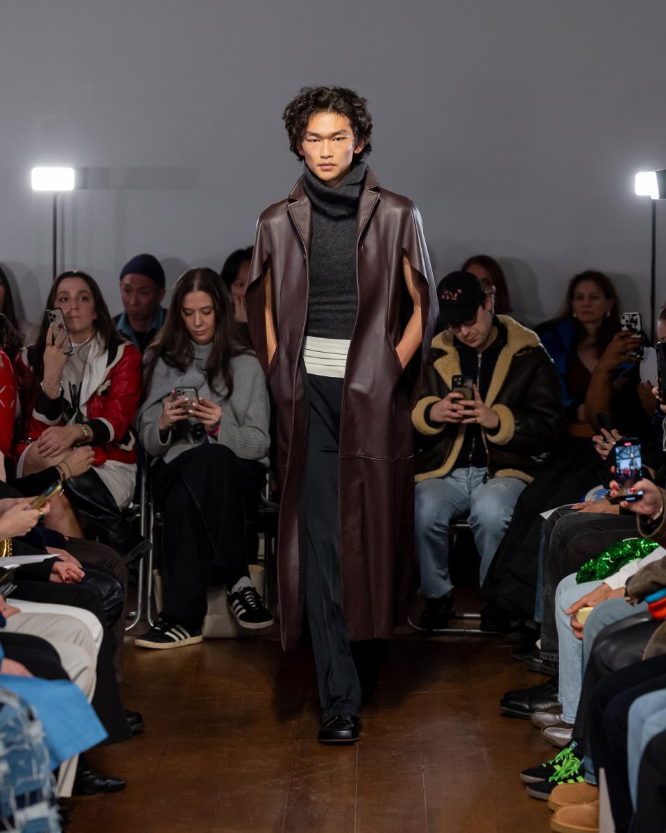 Aaron-Esh IG High look14