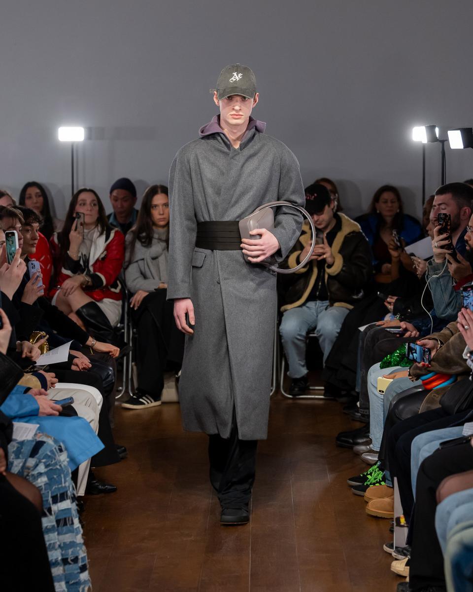 Aaron-Esh IG High look16