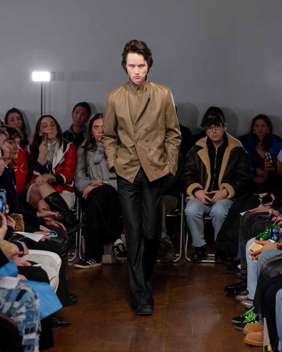 Aaron-Esh IG High look22