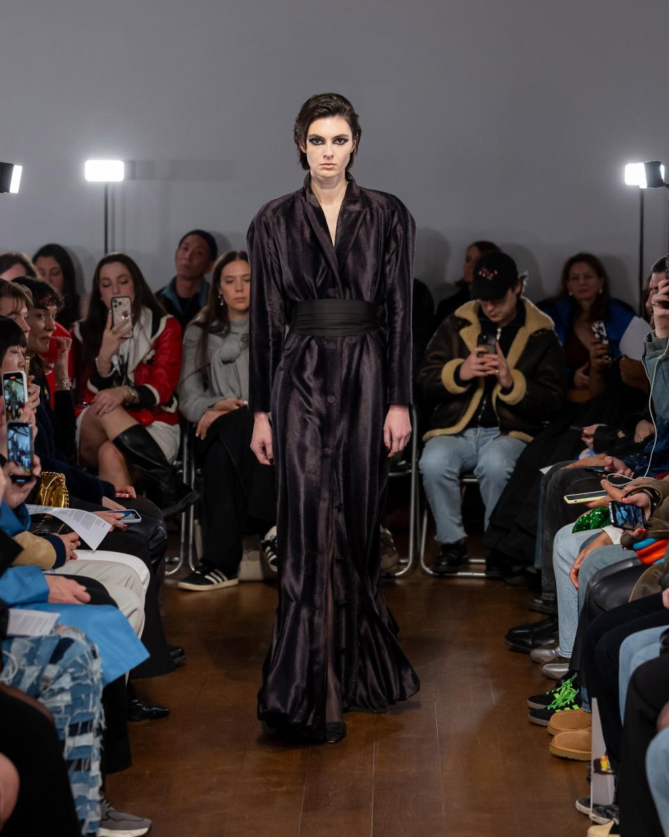 Aaron-Esh IG High look24