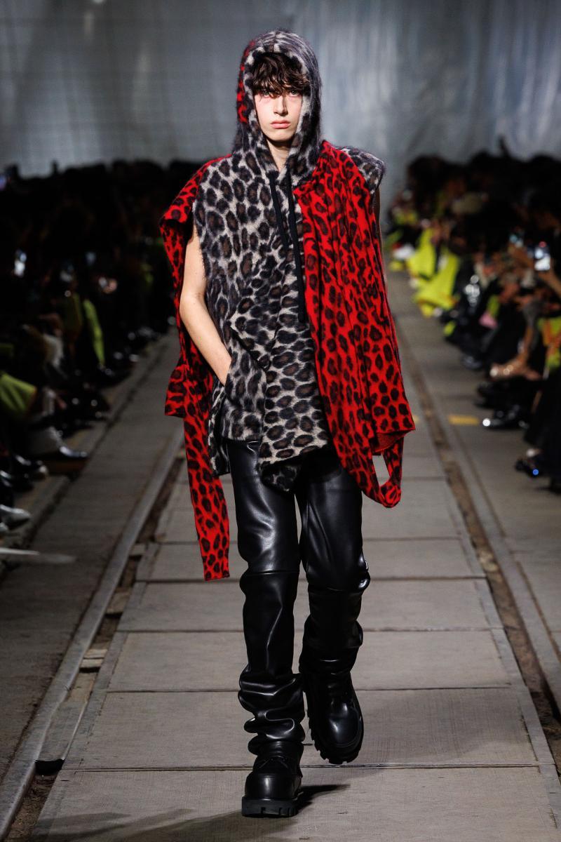 Alexander McQueen RTW AW24 Look 18