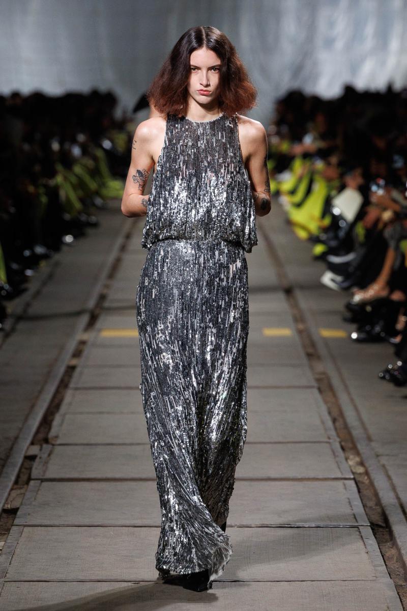 Alexander McQueen RTW AW24 Look 43