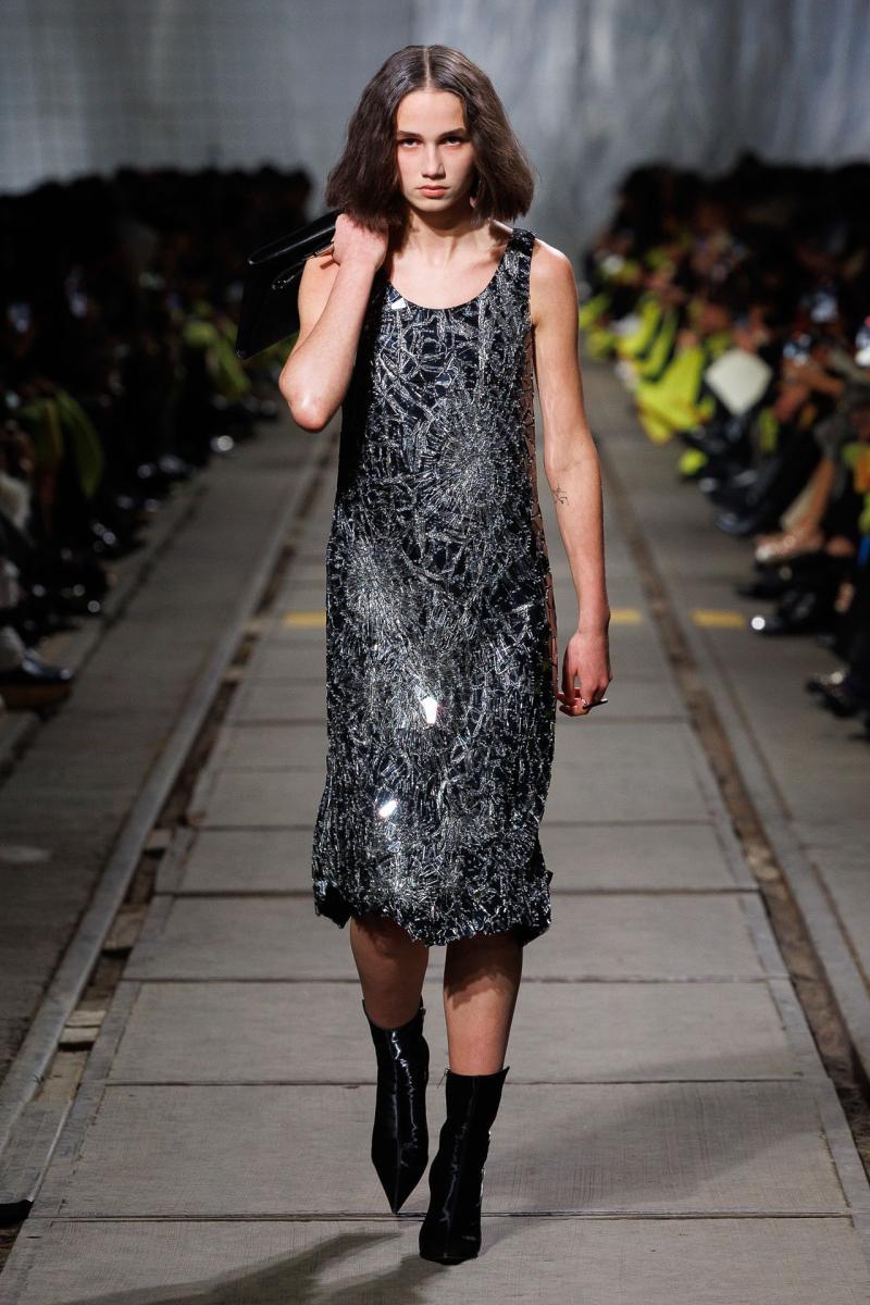 Alexander McQueen RTW AW24 Look 44