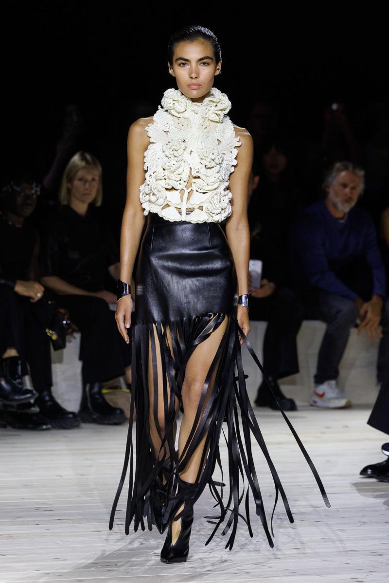 Alexander McQueen RTW SS24 22