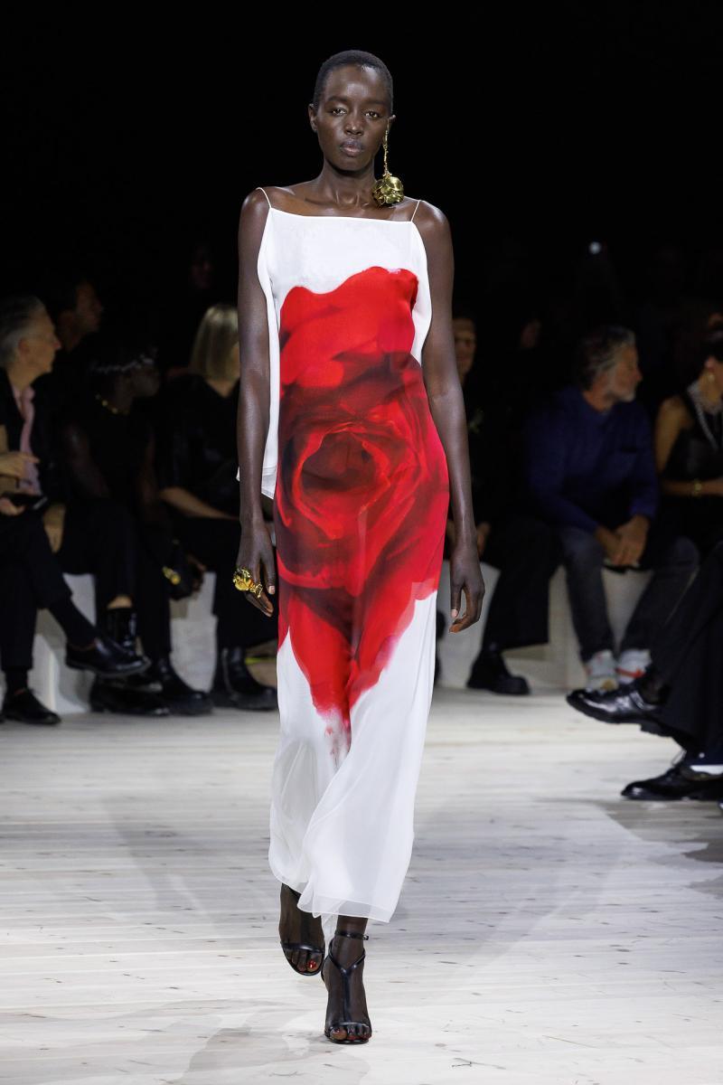 Alexander McQueen RTW SS24 33