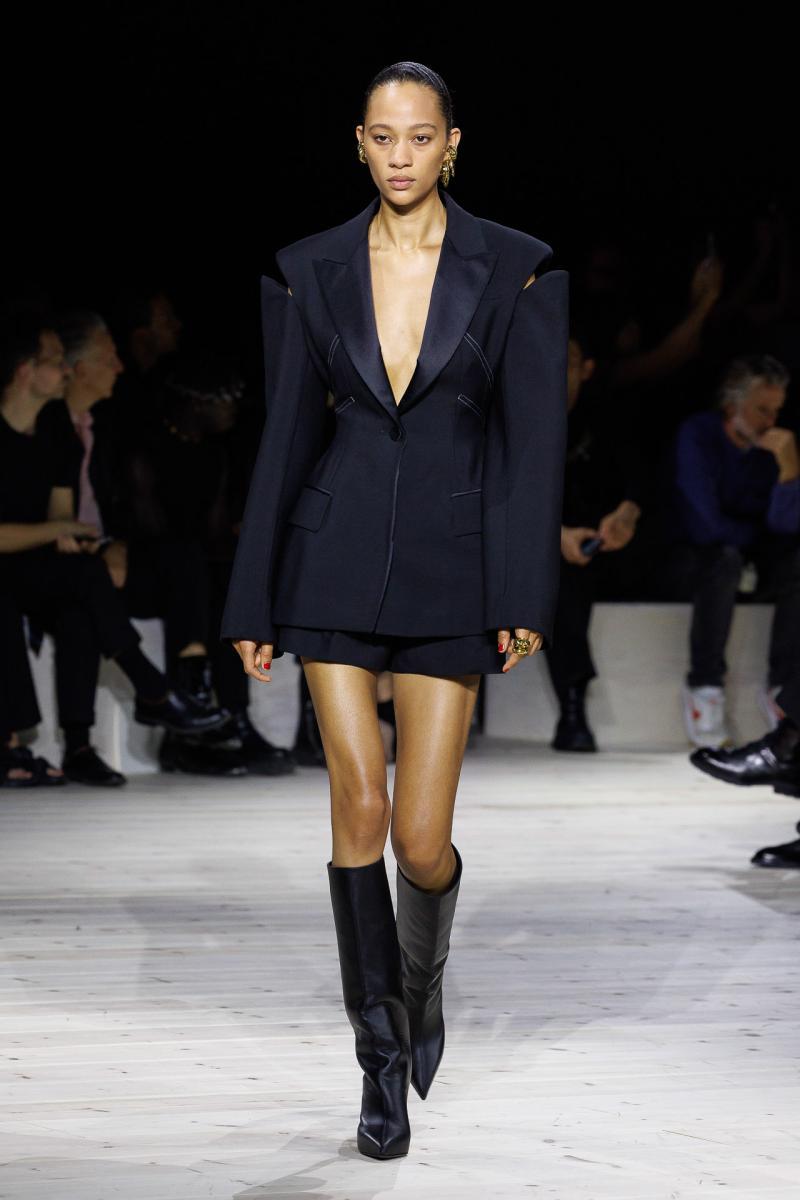 Alexander McQueen RTW SS24 39