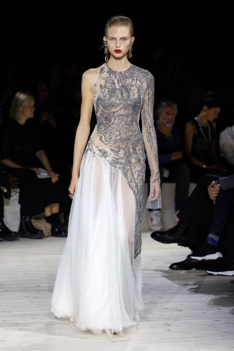 Alexander McQueen RTW SS24 44