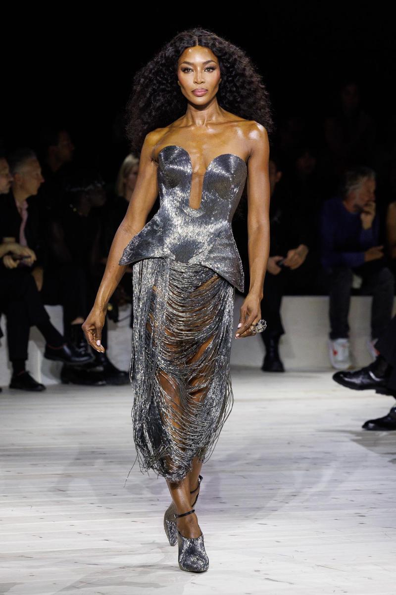 Alexander McQueen RTW SS24 45