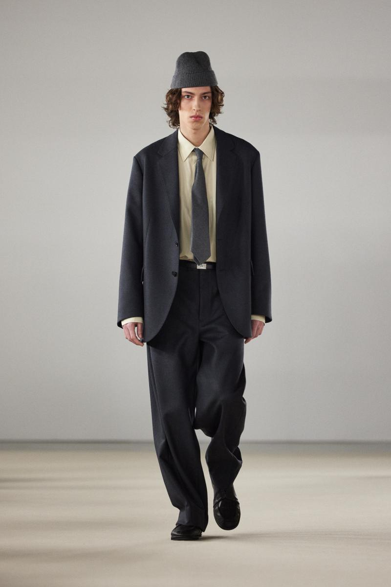 Auralee fw24 runway press look 05