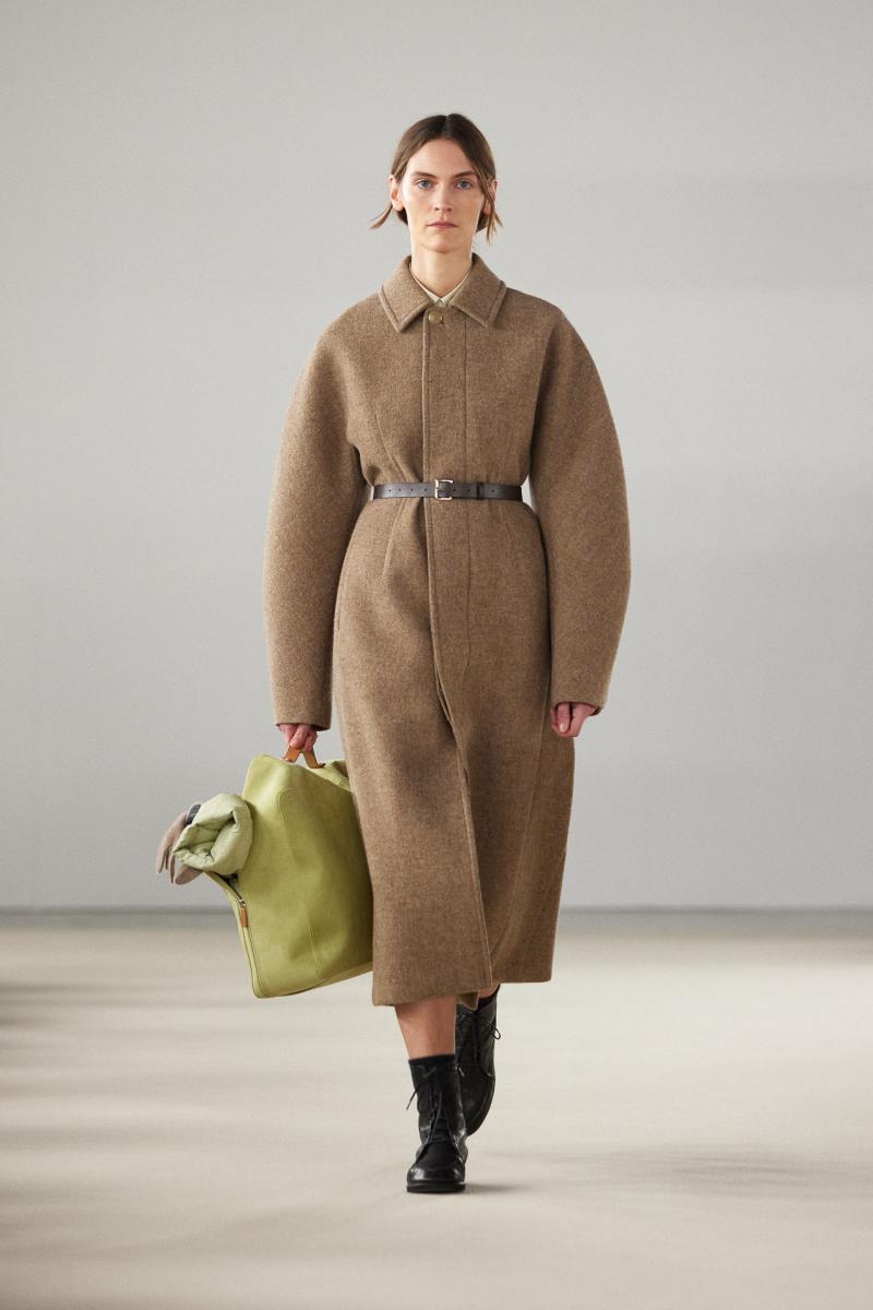 Auralee fw24 runway press look 18