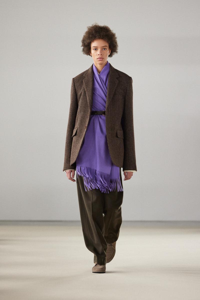 Auralee fw24 runway press look 34