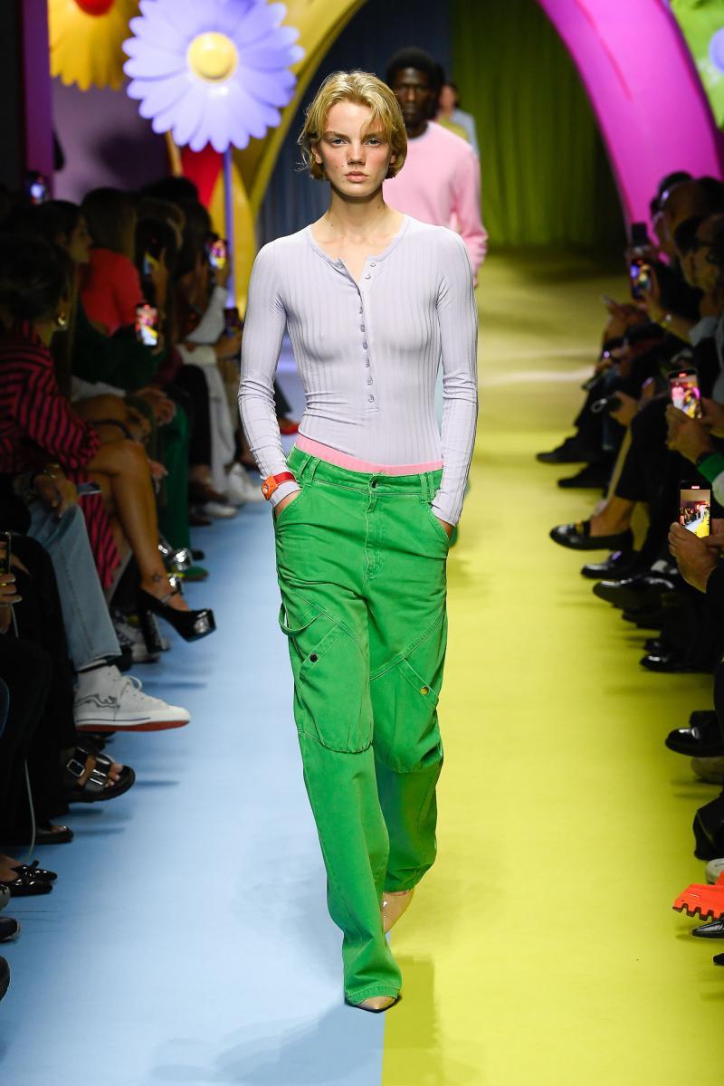 Benetton SS24 catwalk press look03