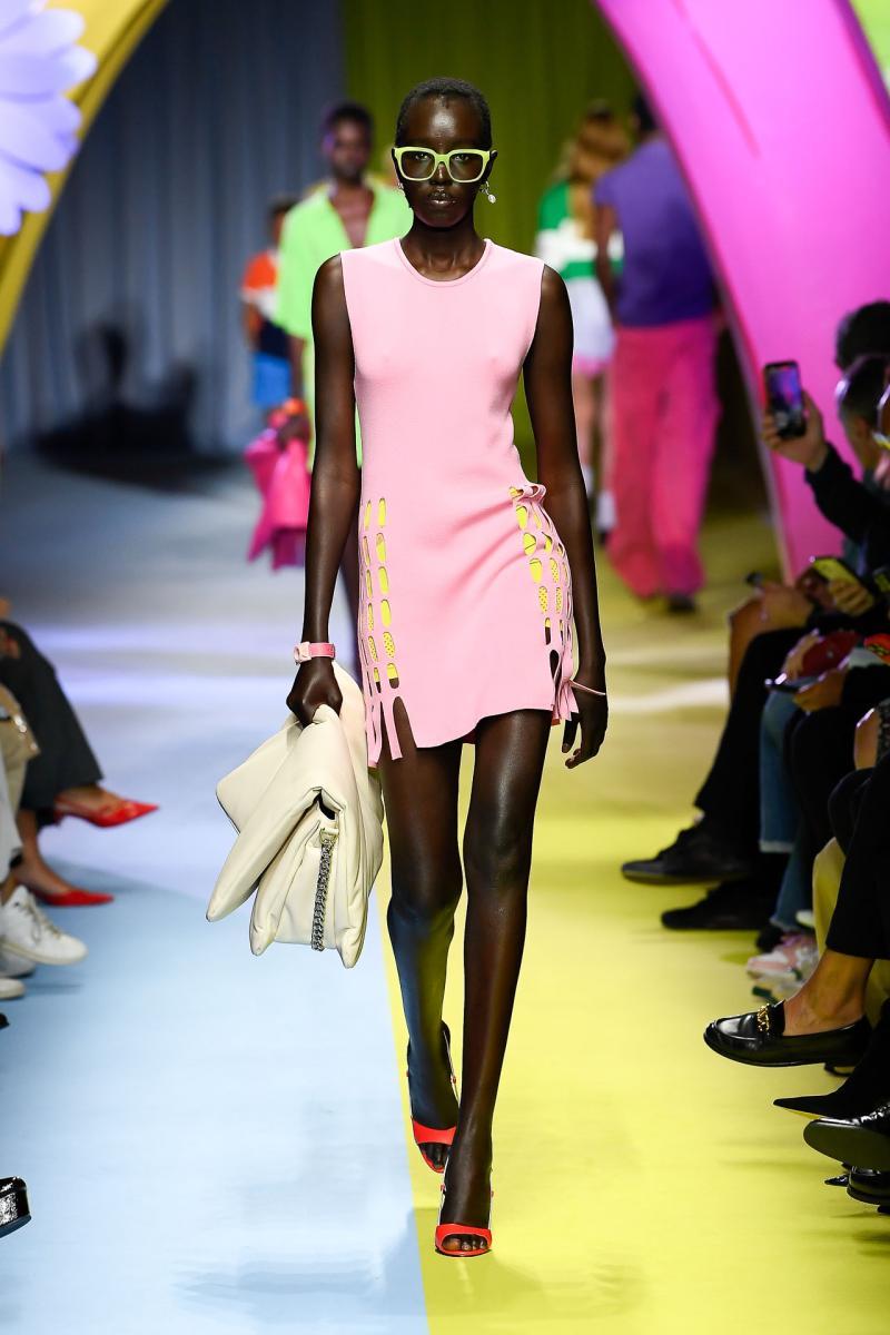 Benetton SS24 catwalk press look18