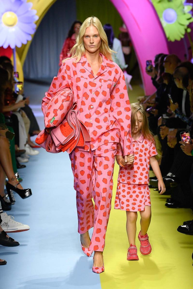 Benetton SS24 catwalk press look29