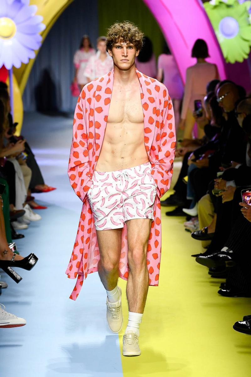 Benetton SS24 catwalk press look32