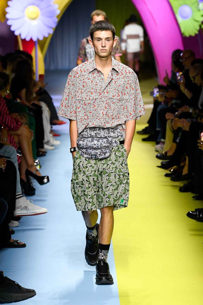 Benetton SS24 catwalk press look54
