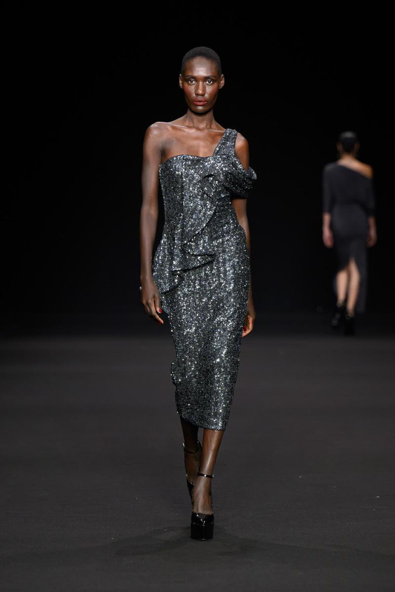 CHIARA-BONI-La-Petite-Robe Fashion-Show Fall-Winter-24-25 -27