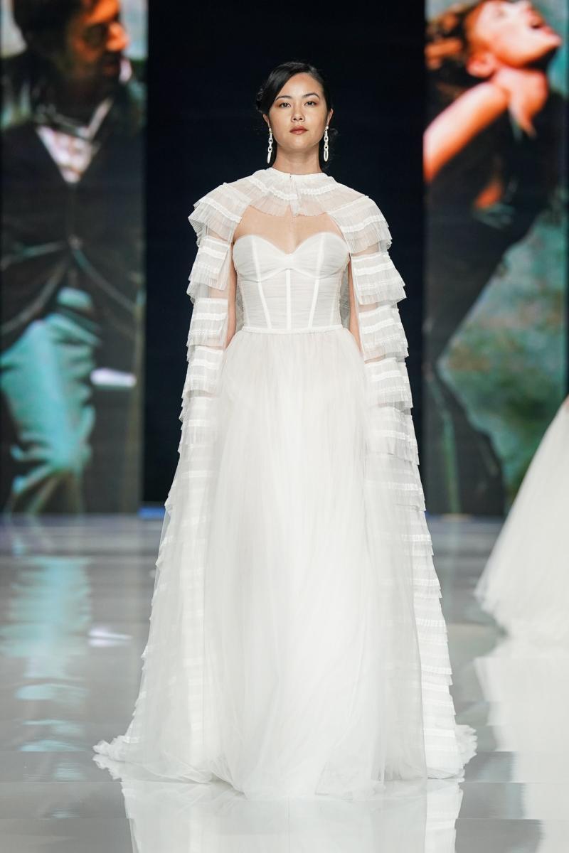 Elisabetta-Polignano-@Si-Sposaitalia-Collezioni-2024-12