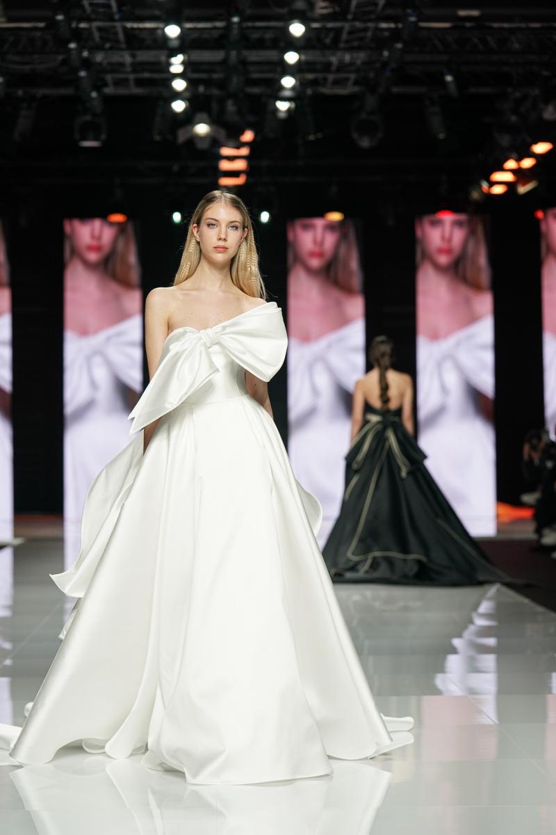 Elisabetta-Polignano-@Si-Sposaitalia-Collezioni-2024-20