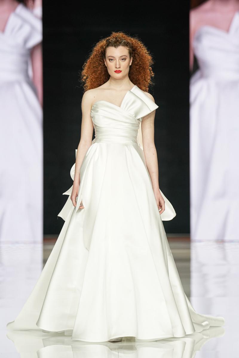 Elisabetta-Polignano-@Si-Sposaitalia-Collezioni-2024-21