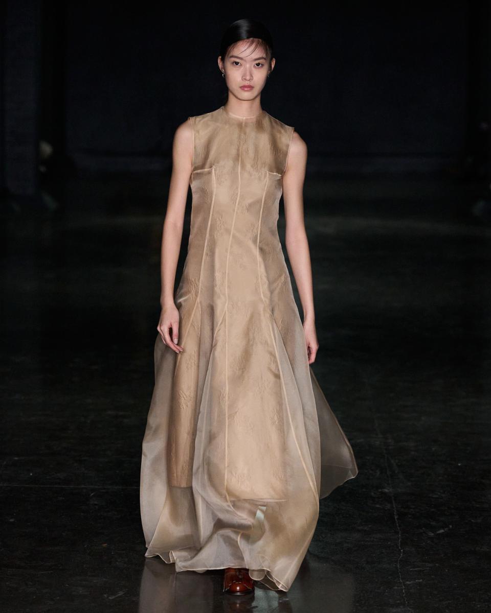 Emilia-Wickstead-F24-014