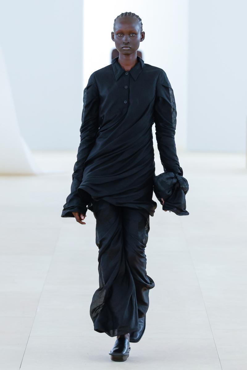 ISSEY-MIYAKE SS24 LOOK05 high