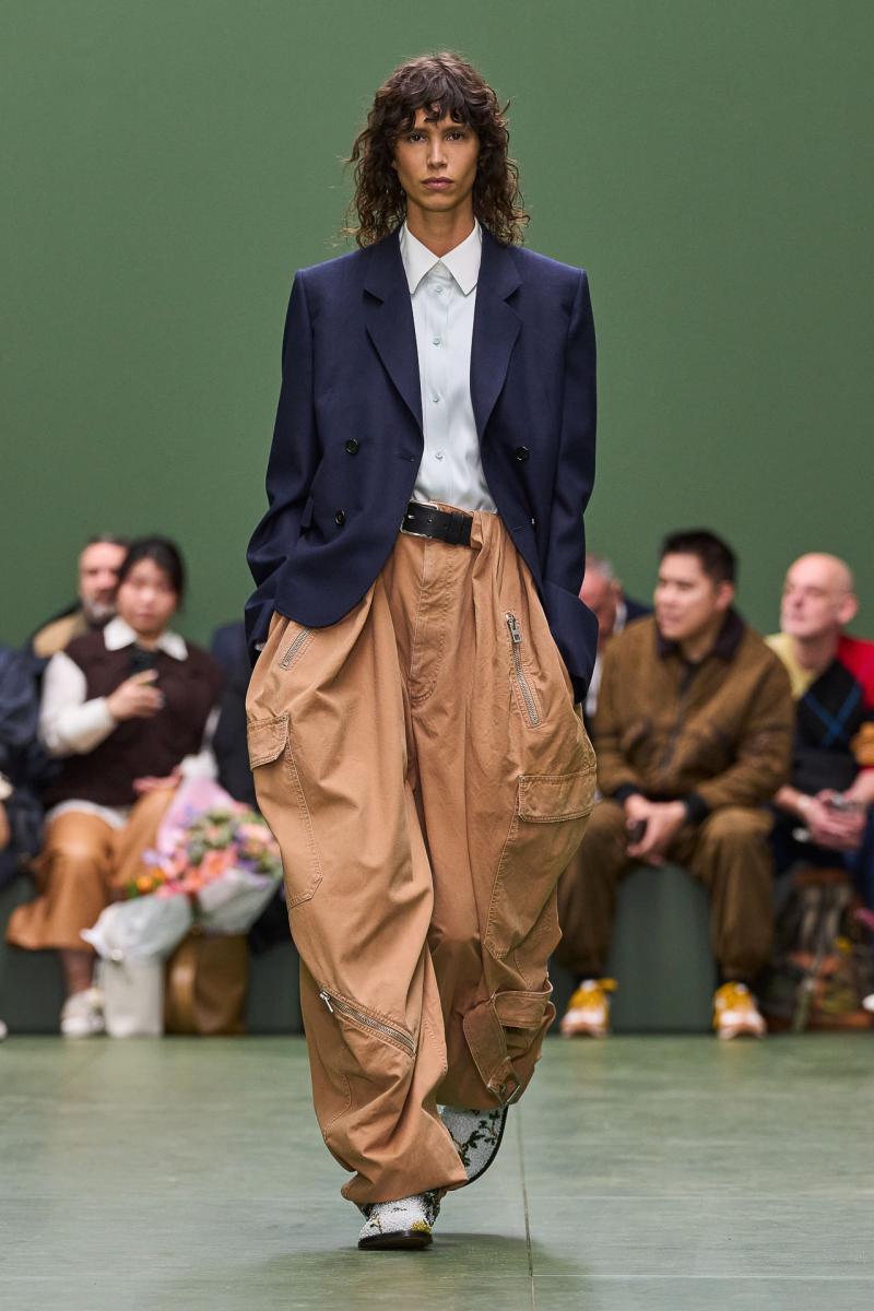 LOEWE FW24 WW SHOW RUNWAY LOOK 34 FRONT RGB CROPPED 2X3