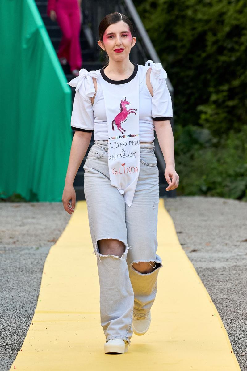 Laud-End-Praud-S25-013