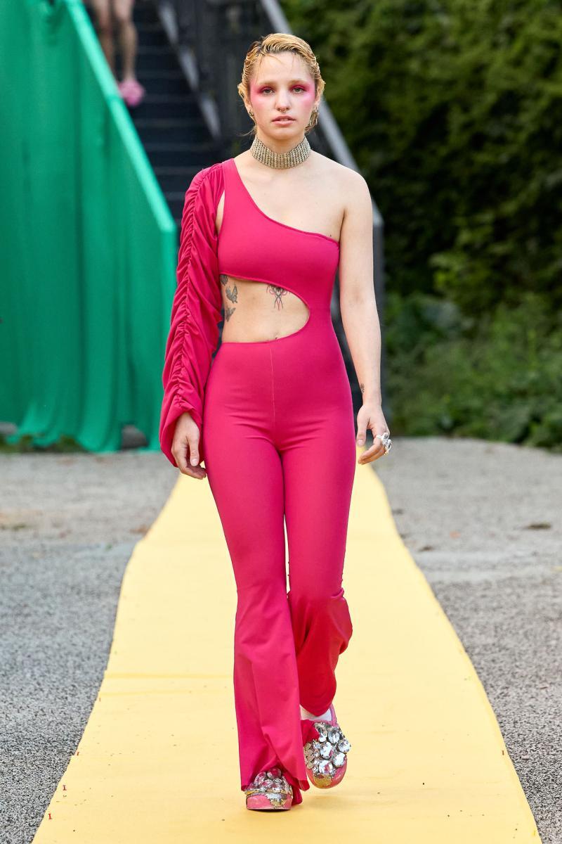 Laud-End-Praud-S25-014