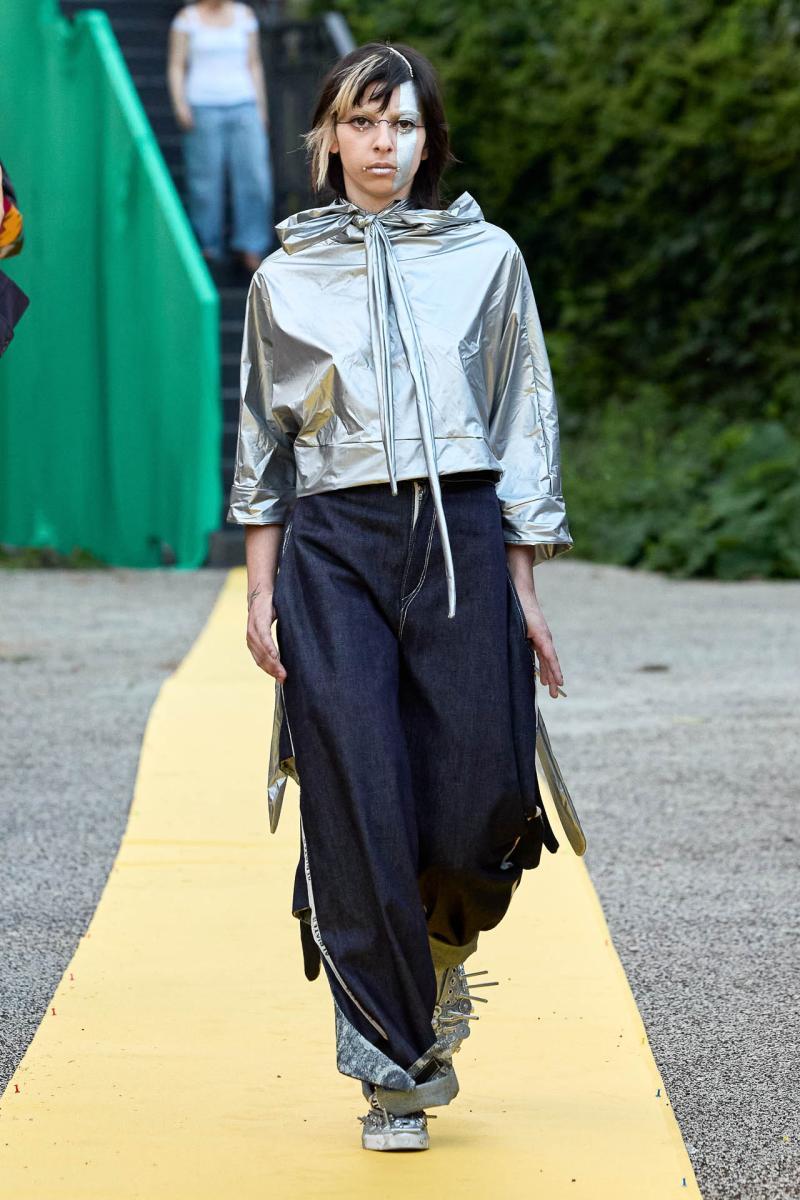 Laud-End-Praud-S25-036