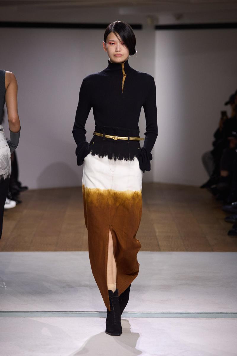 Mame Kurogouchi fw24 runway press look04