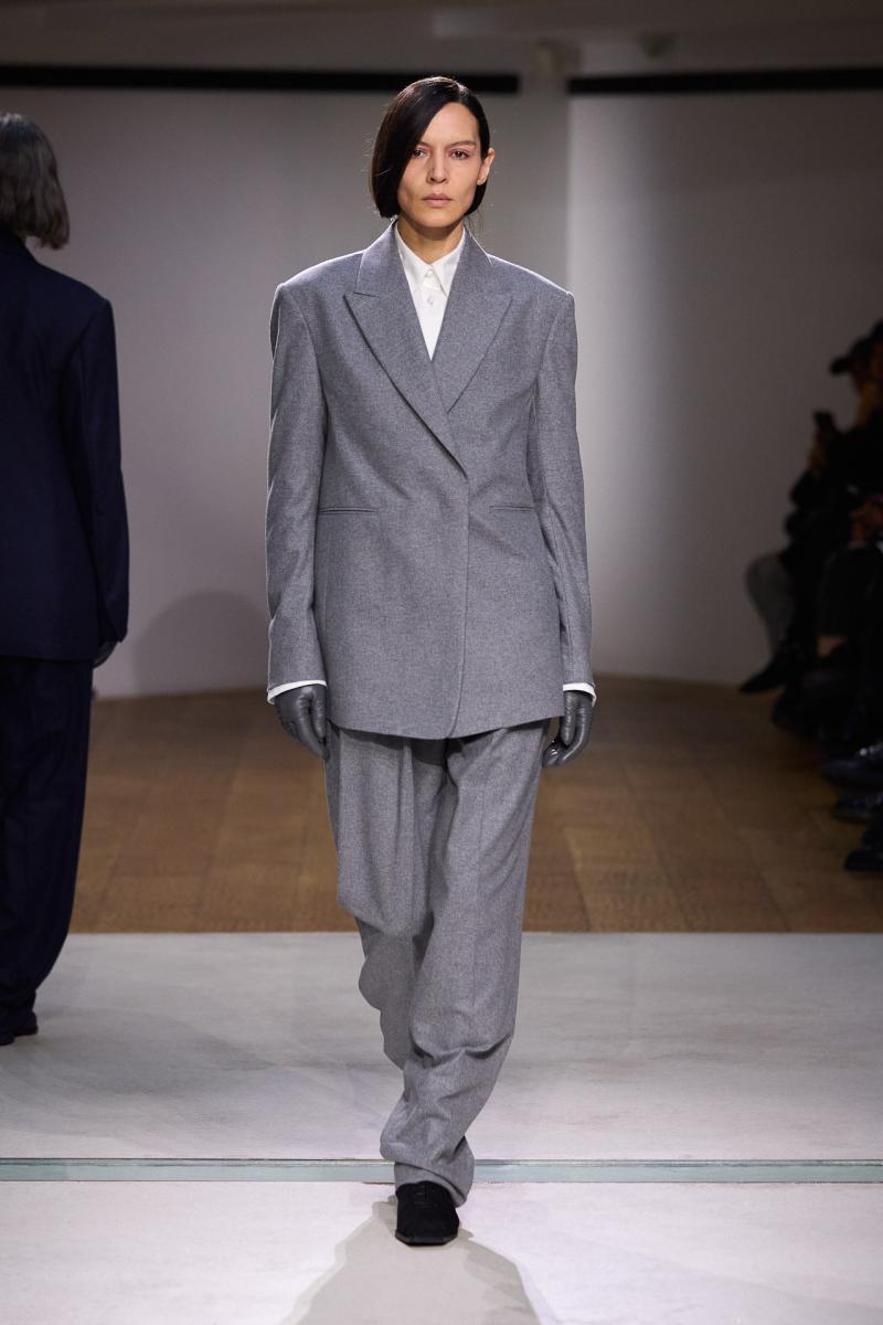 Mame Kurogouchi fw24 runway press look07